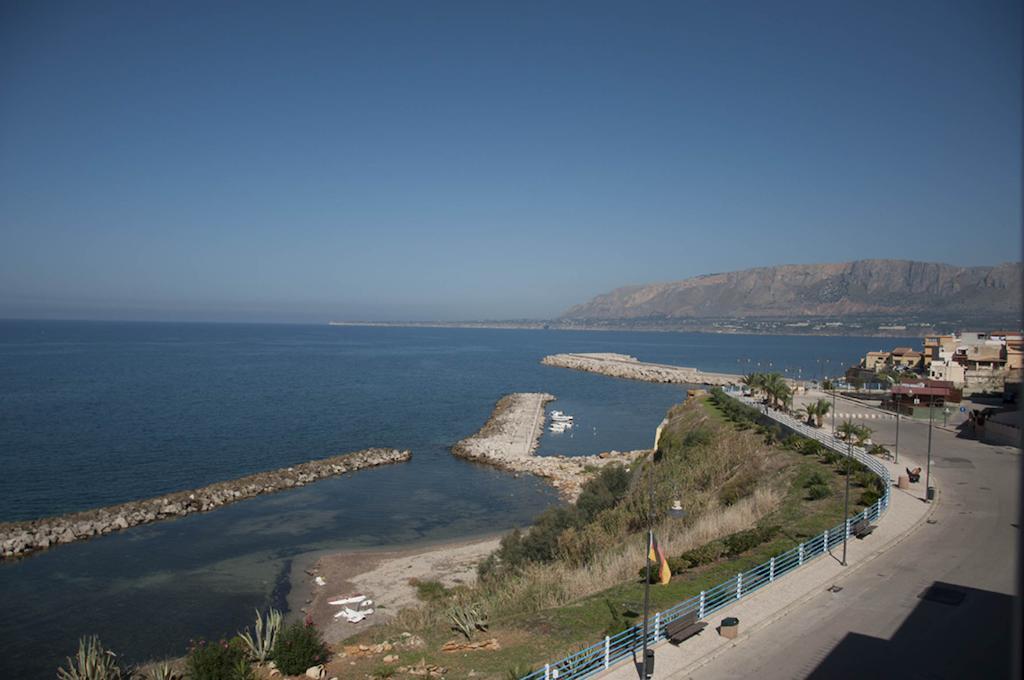 Le Bistro Trappeto Trappeto (Sicily) Εξωτερικό φωτογραφία